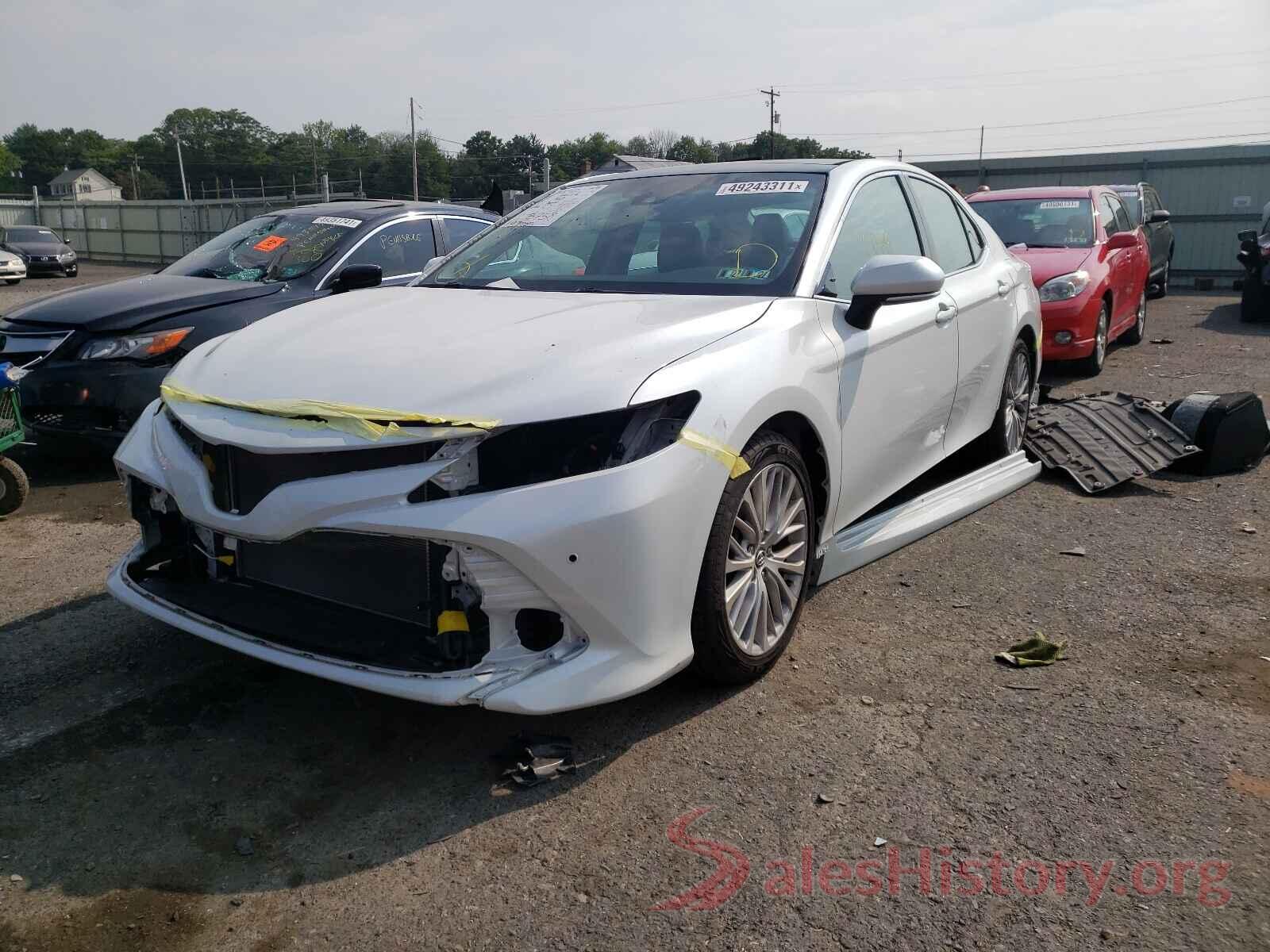 4T1B11HK9JU109693 2018 TOYOTA CAMRY