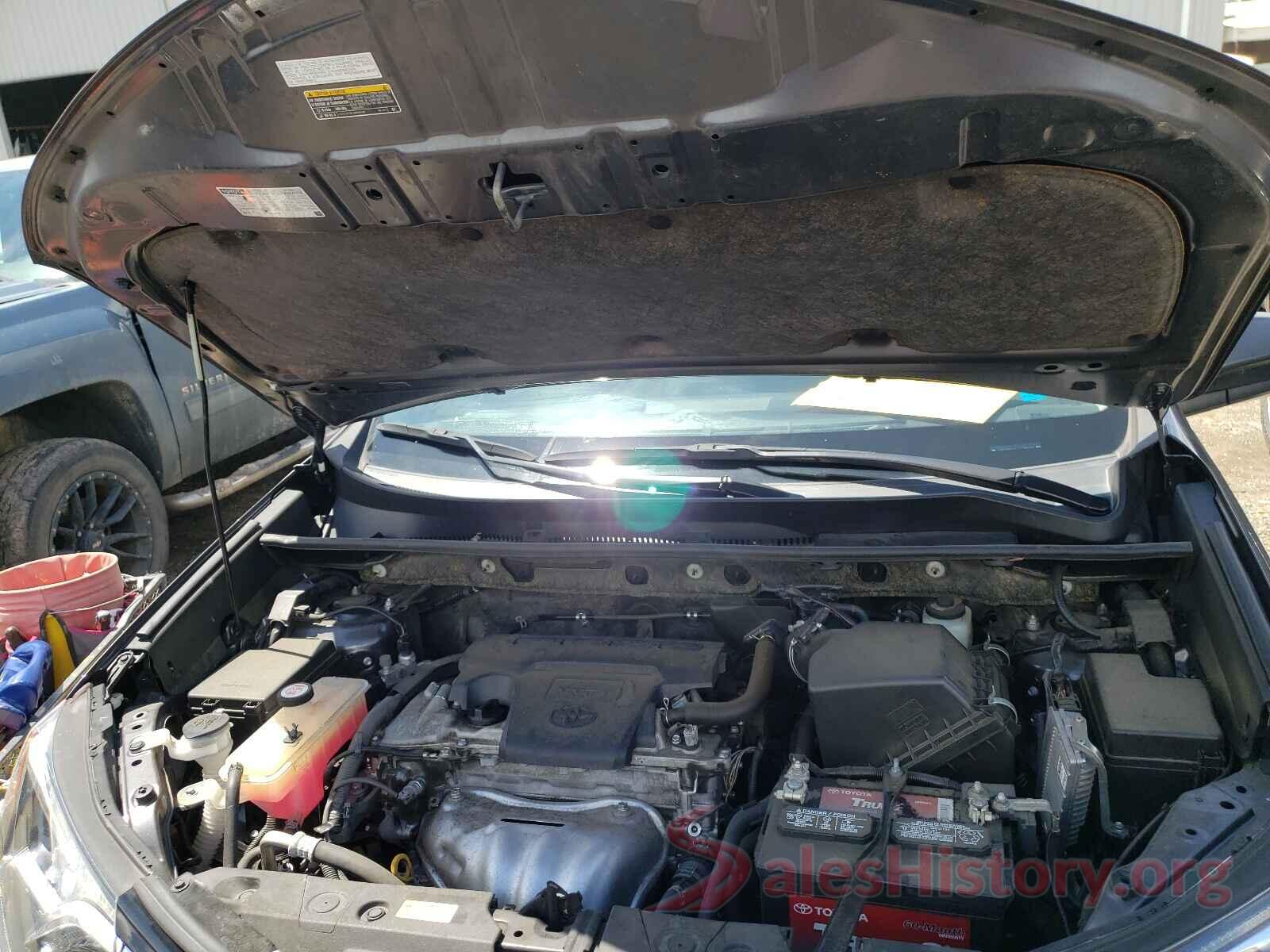 JTMZFREV6JJ178005 2018 TOYOTA RAV4