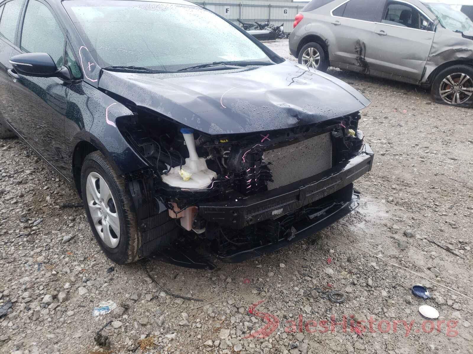 KNAFK5A82H5687385 2017 KIA FORTE