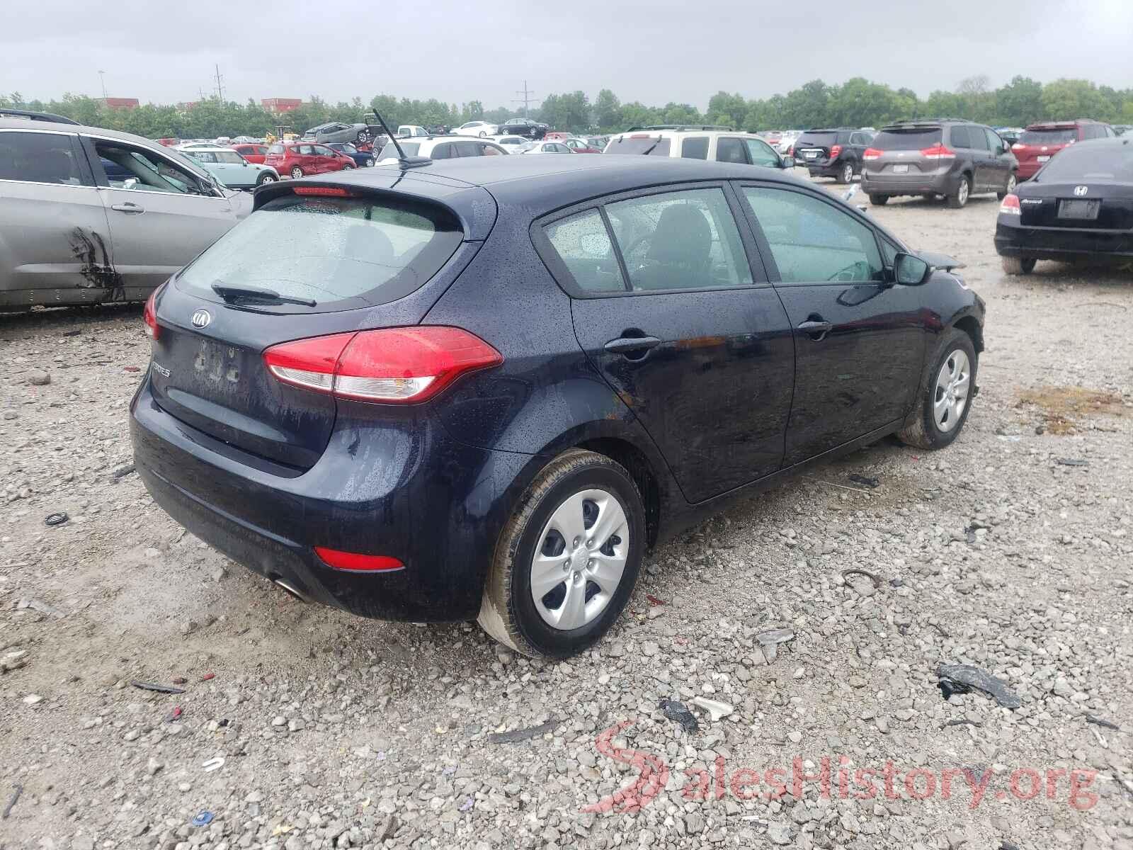 KNAFK5A82H5687385 2017 KIA FORTE