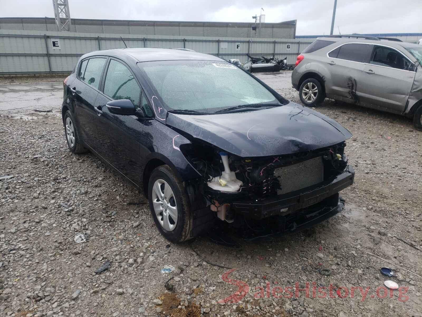 KNAFK5A82H5687385 2017 KIA FORTE