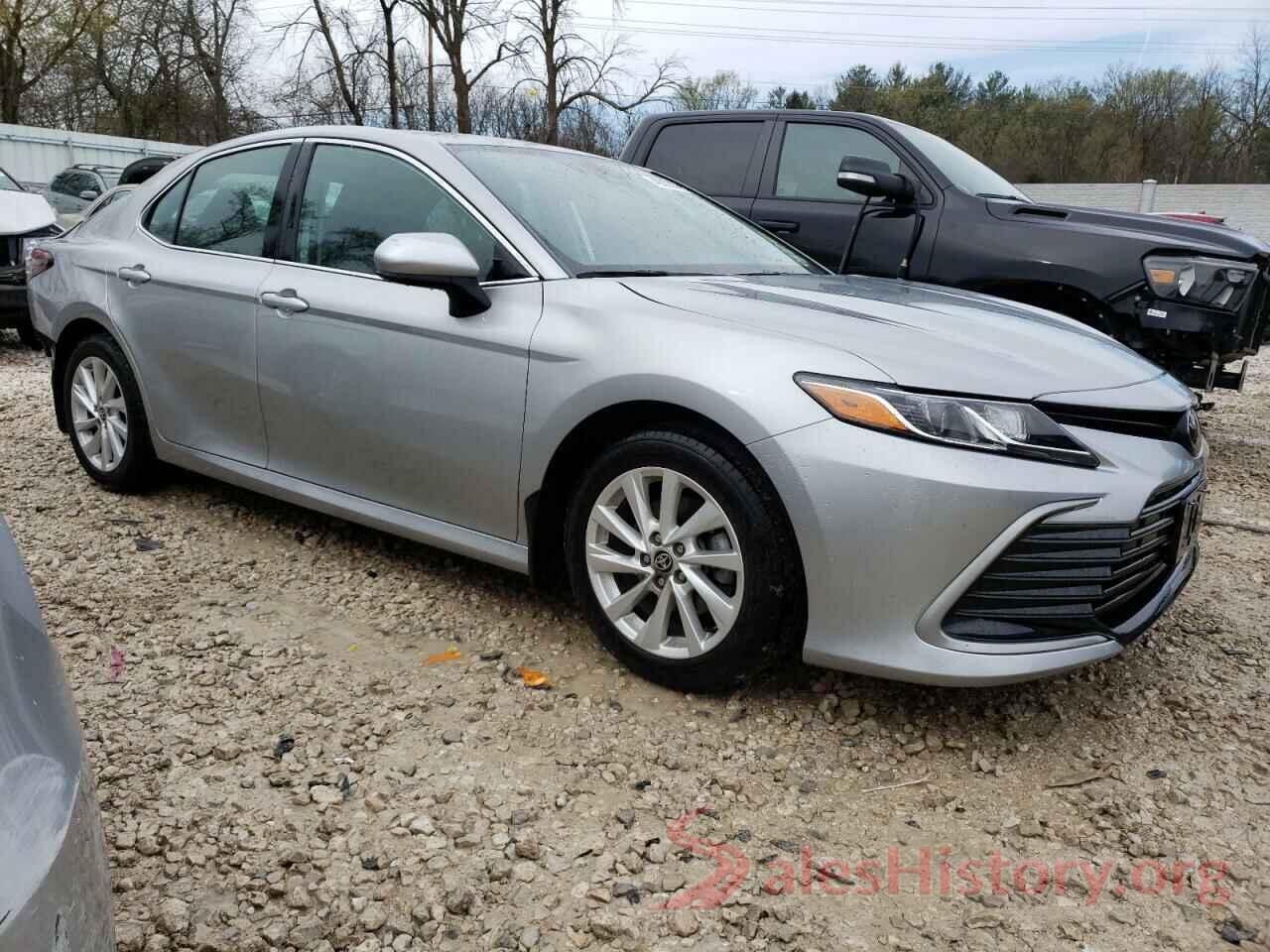 4T1C11BK1MU038992 2021 TOYOTA CAMRY