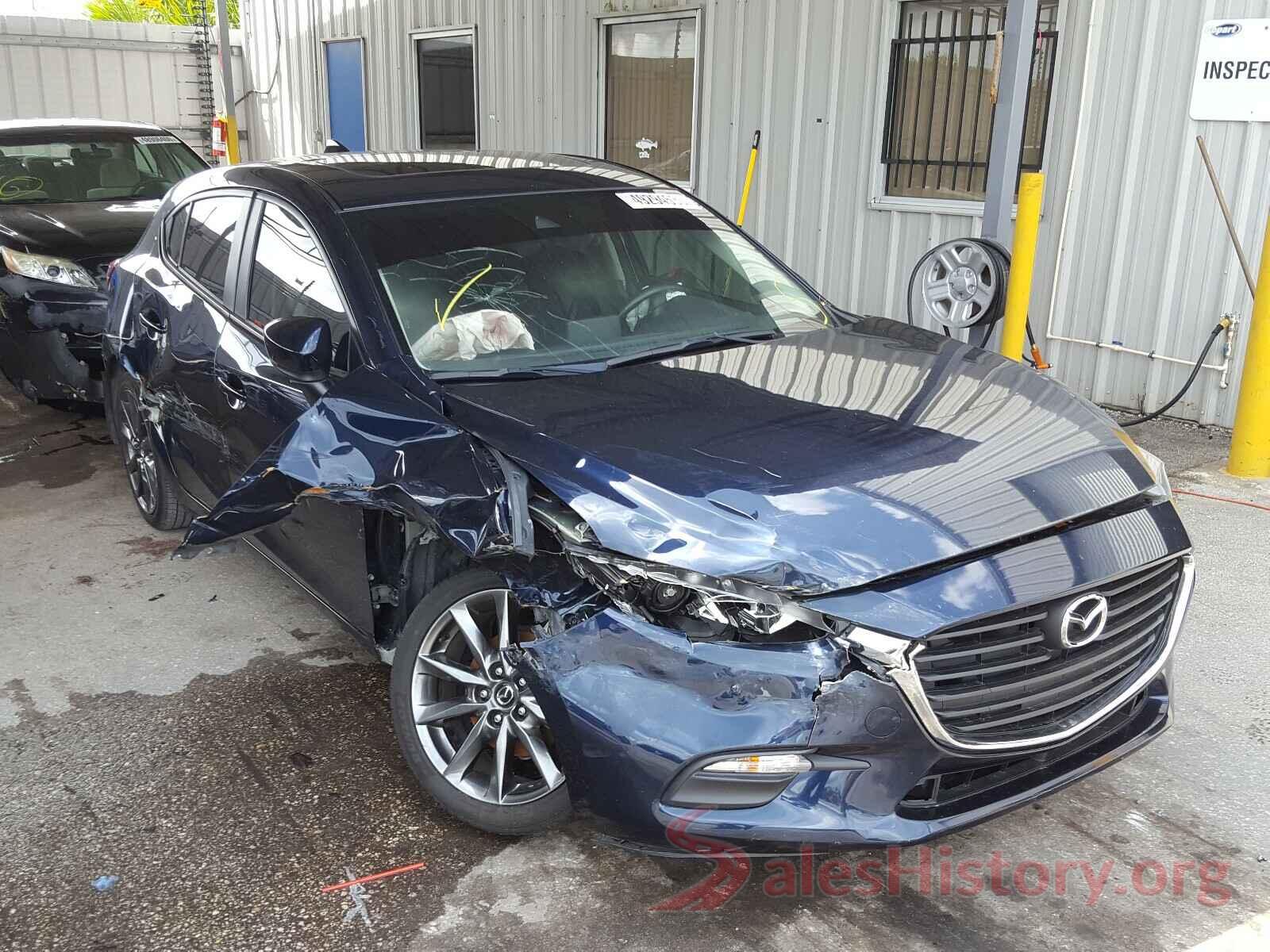 3MZBN1L38JM259143 2018 MAZDA 3