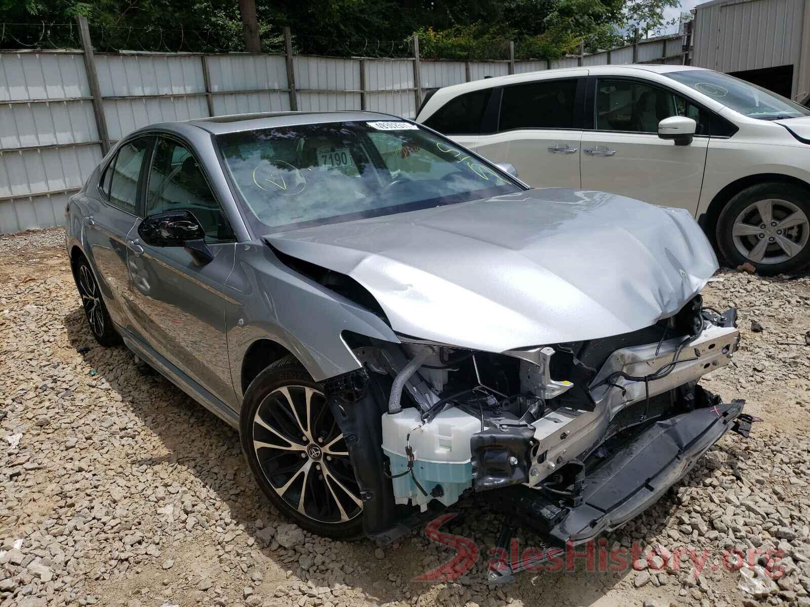 4T1B11HK3JU089487 2018 TOYOTA CAMRY