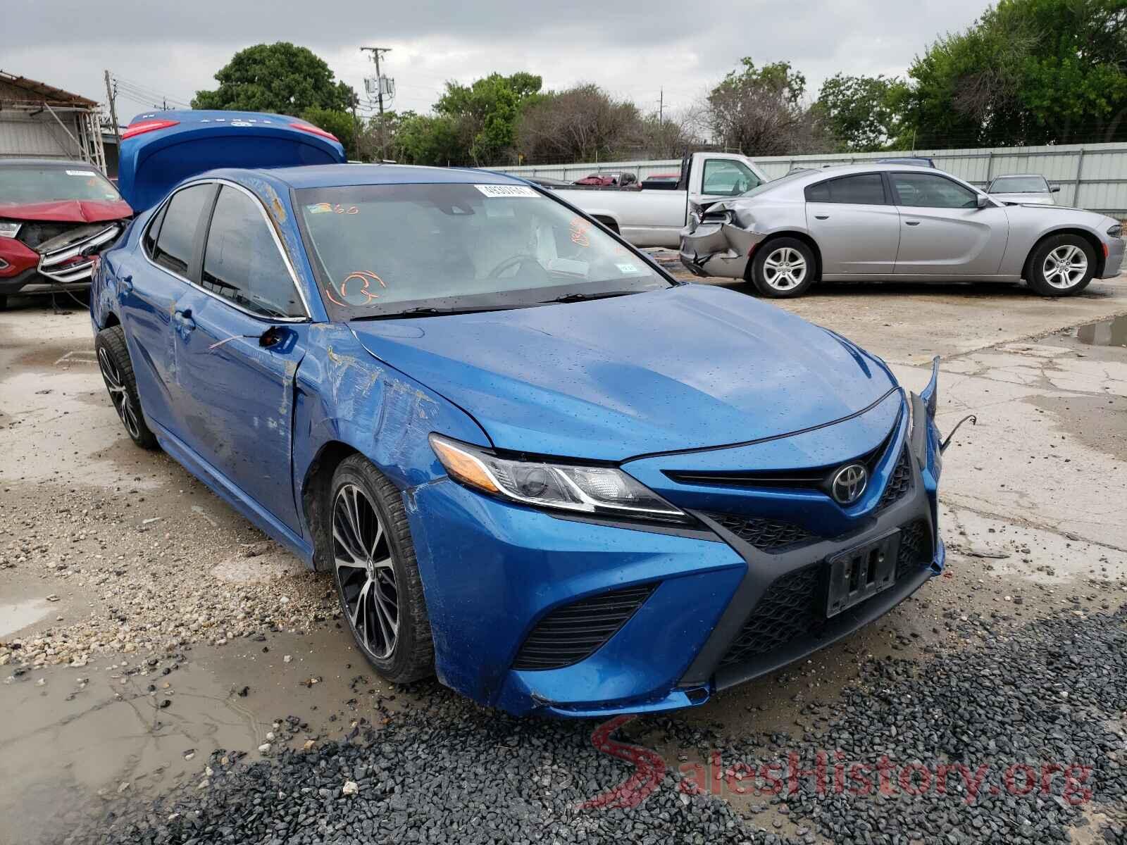 4T1B11HK2JU034254 2018 TOYOTA CAMRY