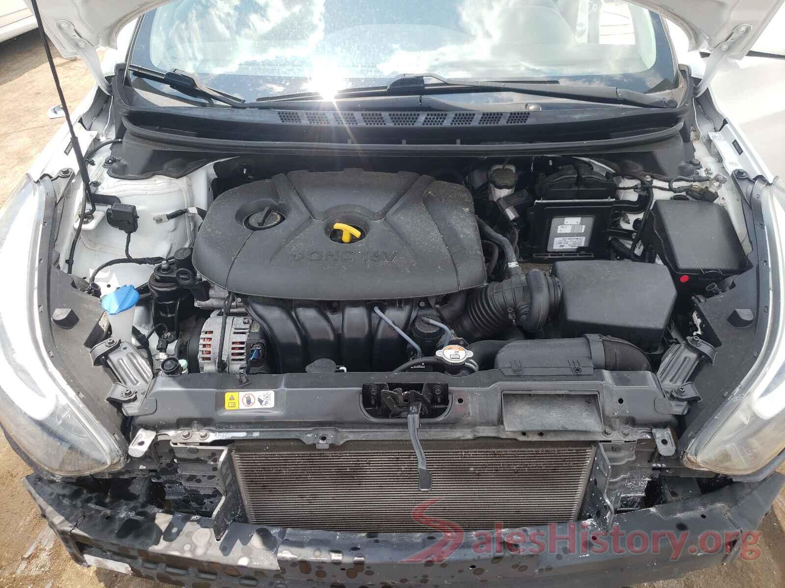 5NPDH4AE8GH777597 2016 HYUNDAI ELANTRA