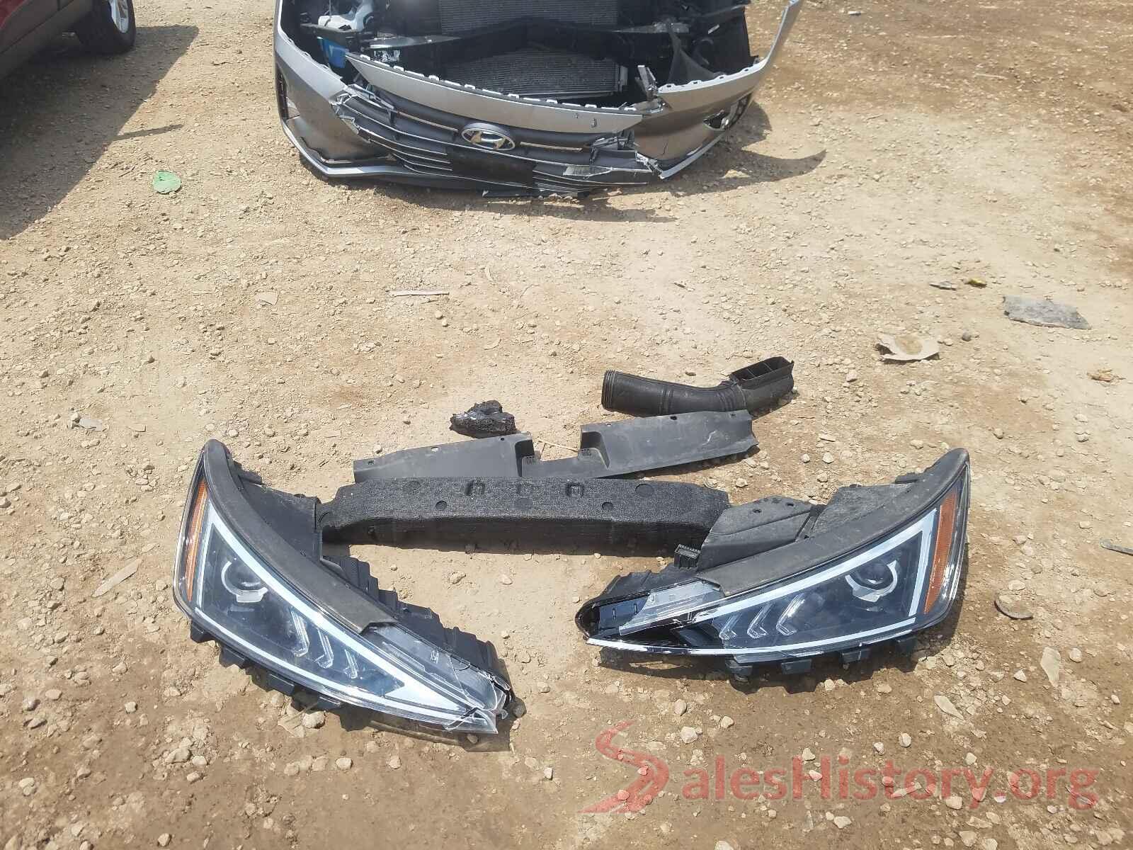 5NPD74LF3LH555598 2020 HYUNDAI ELANTRA