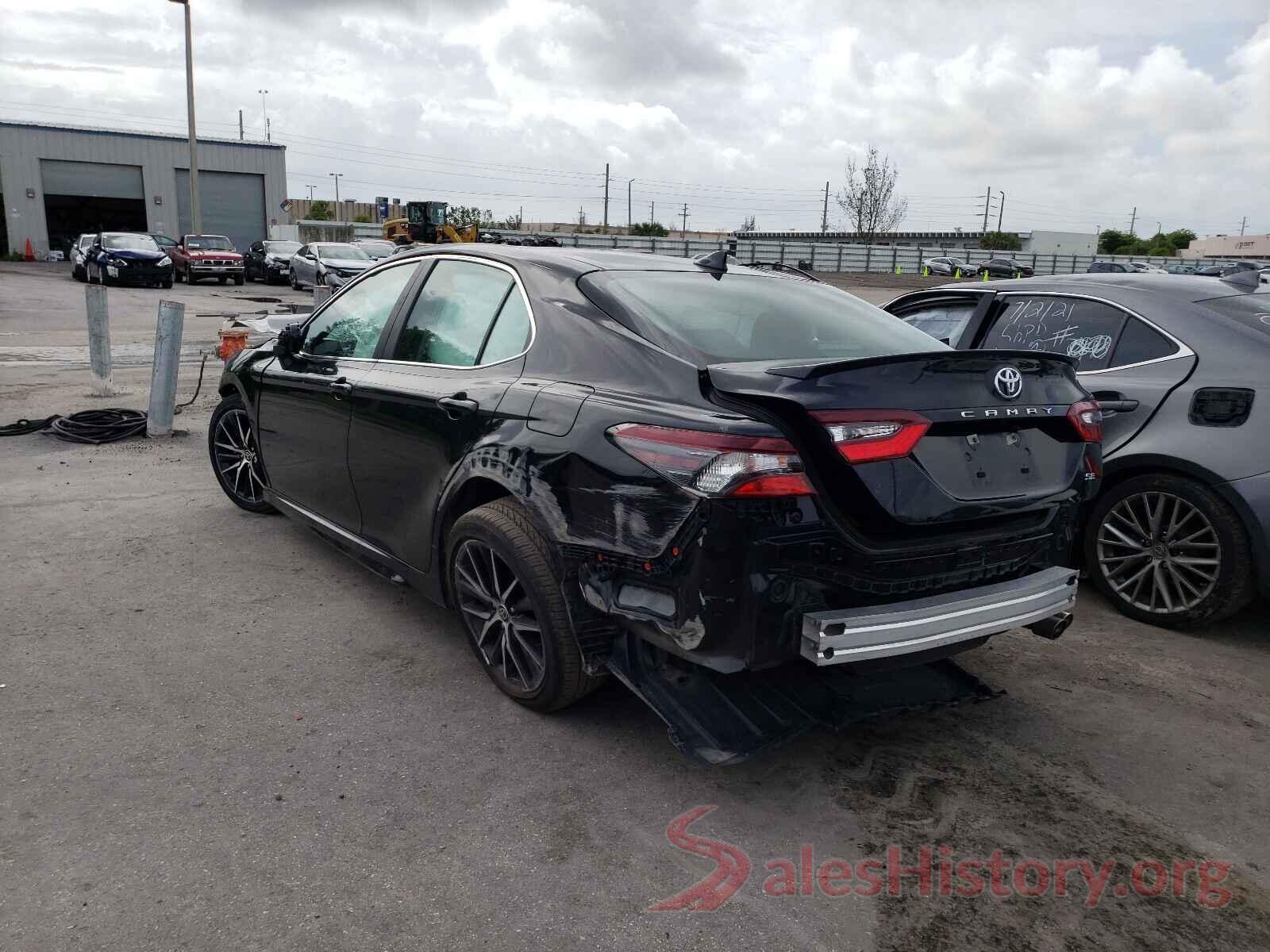 4T1G11AKXMU517639 2021 TOYOTA CAMRY