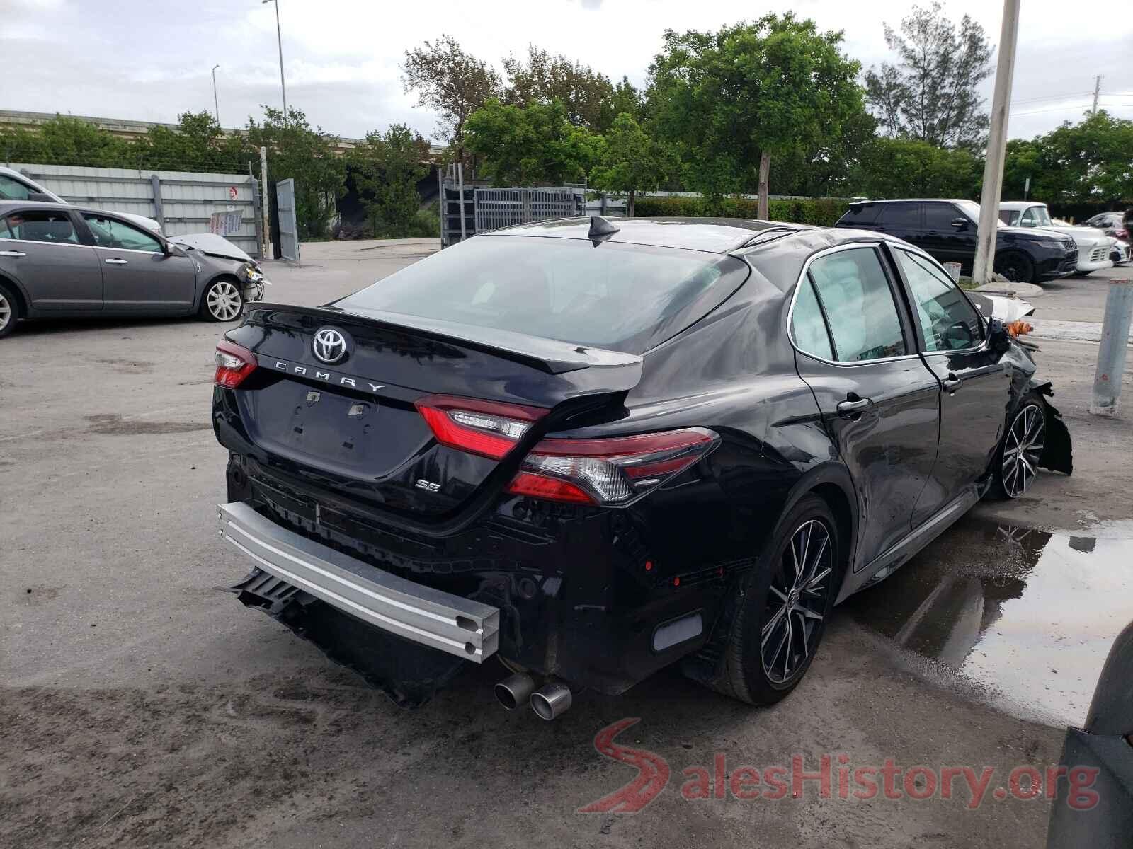 4T1G11AKXMU517639 2021 TOYOTA CAMRY