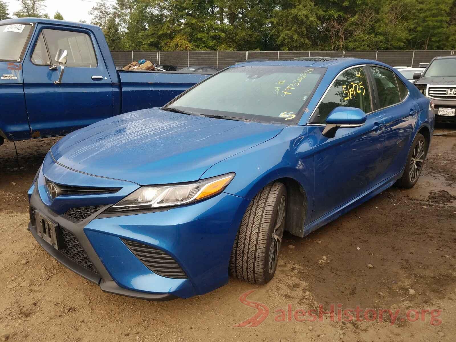 4T1B11HK8JU032945 2018 TOYOTA CAMRY