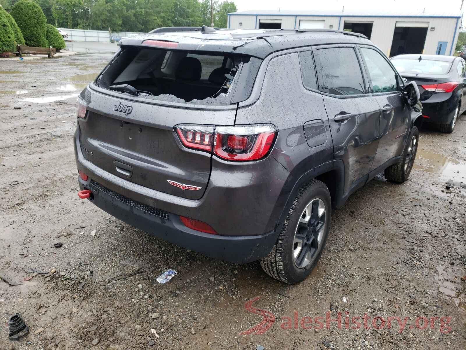 3C4NJDDB1JT451724 2018 JEEP COMPASS