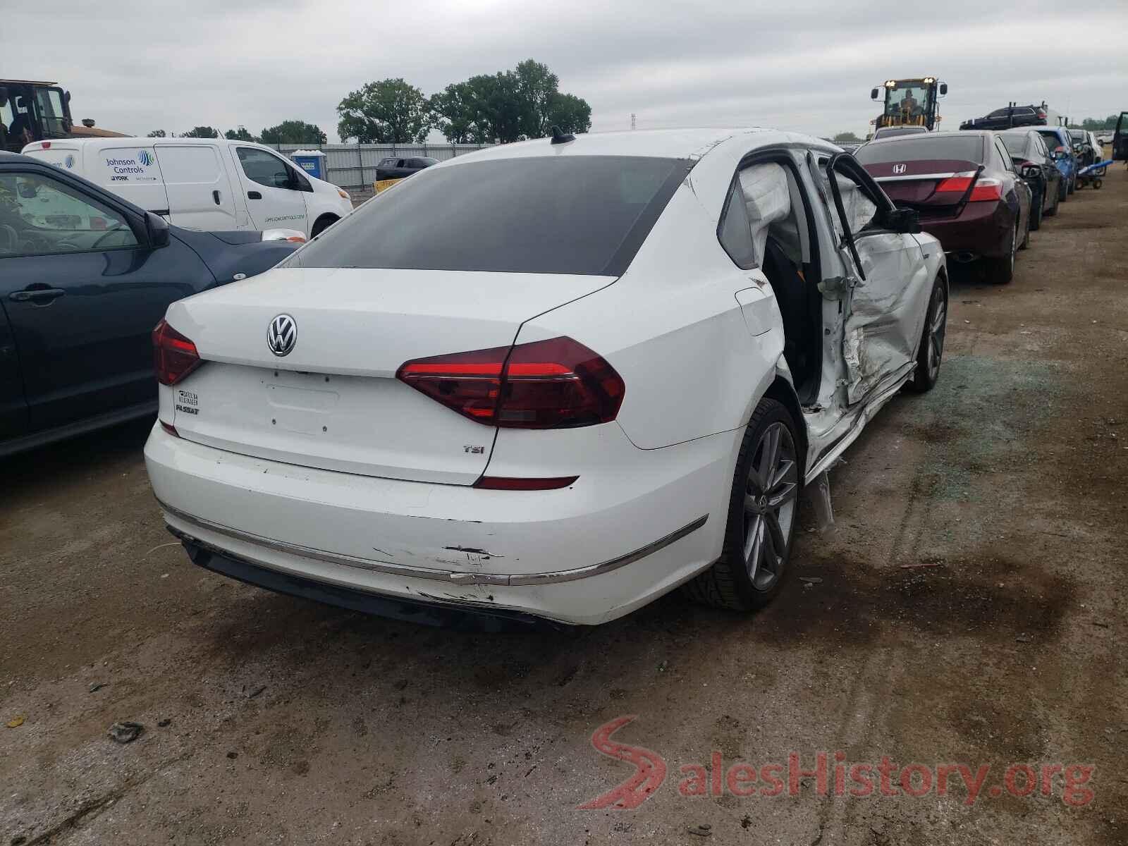 1VWAA7A38JC044831 2018 VOLKSWAGEN PASSAT