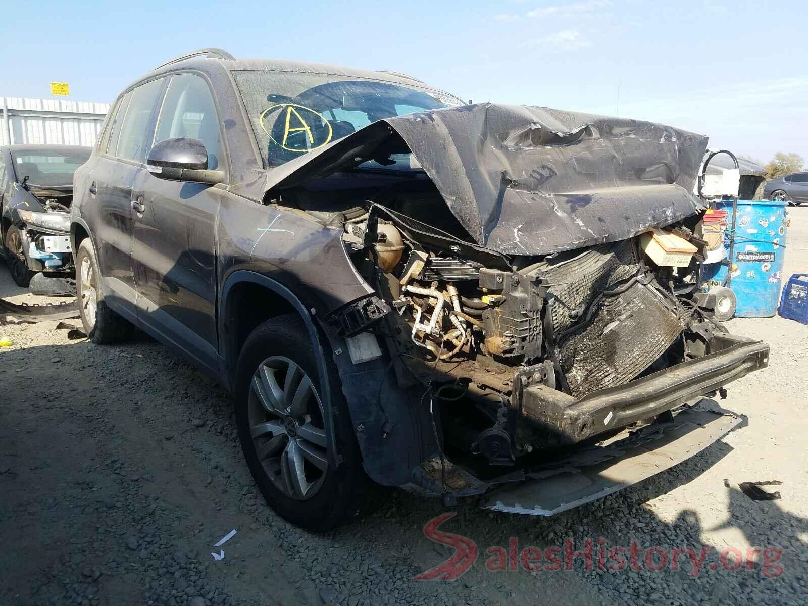 WVGBV7AXXGW592945 2016 VOLKSWAGEN TIGUAN