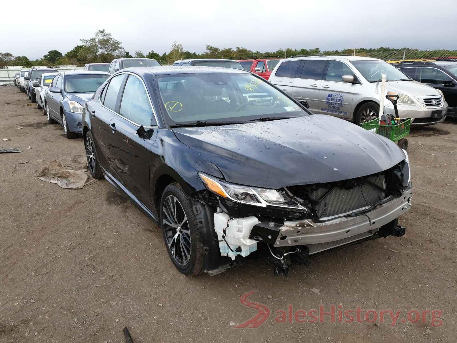 4T1B11HK9KU698682 2019 TOYOTA CAMRY