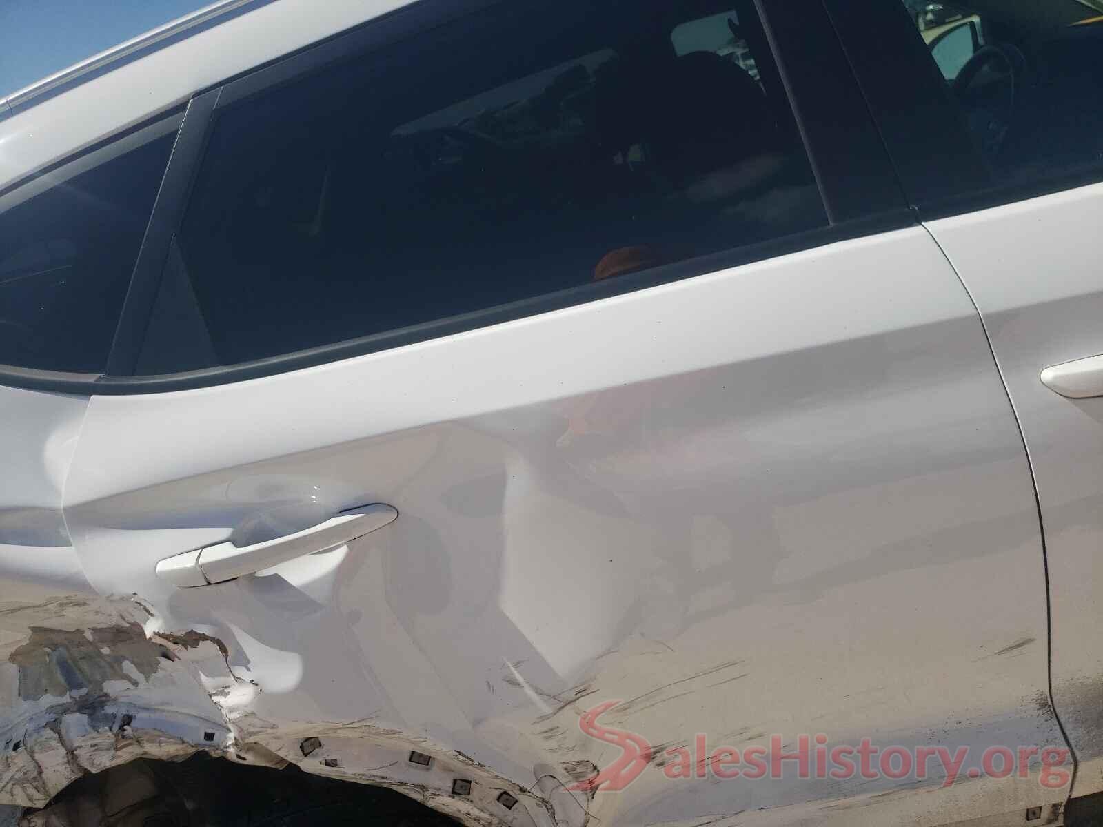 KM8J33AL2JU771569 2018 HYUNDAI TUCSON