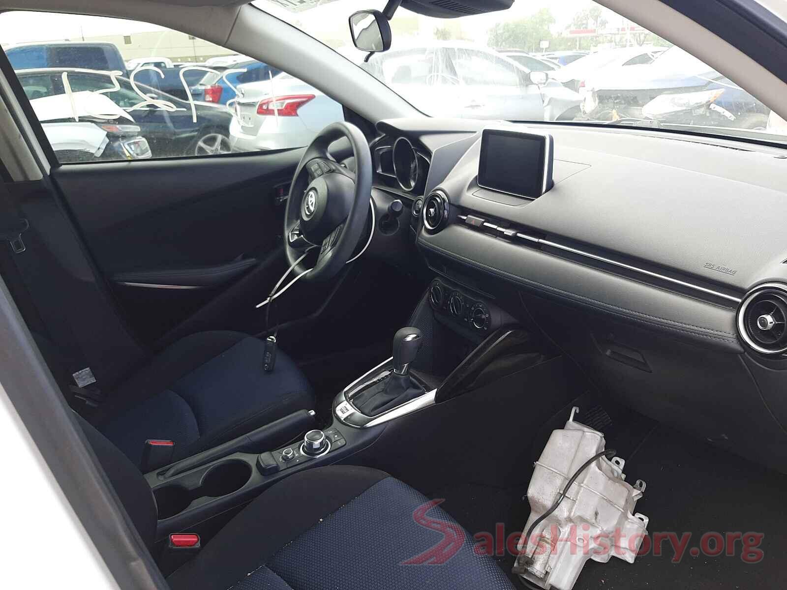 3MYDLBYV6HY196016 2017 TOYOTA YARIS