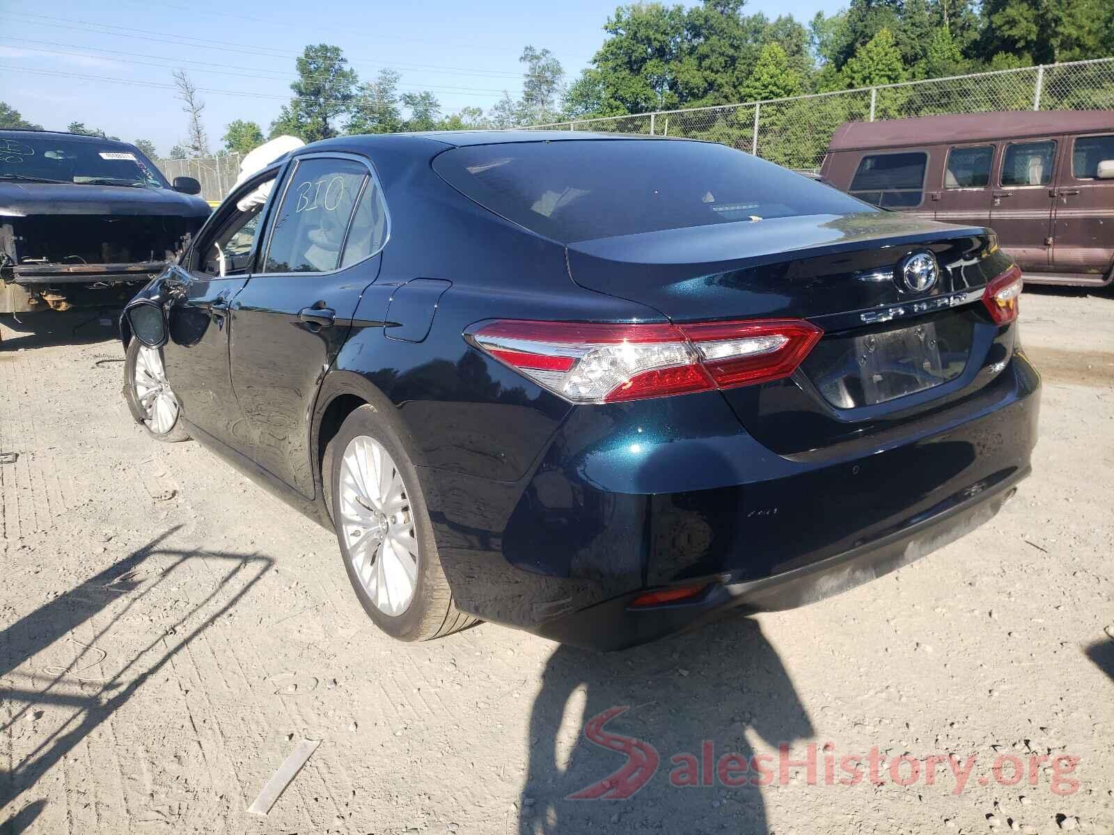 4T1B11HK8JU523340 2018 TOYOTA CAMRY