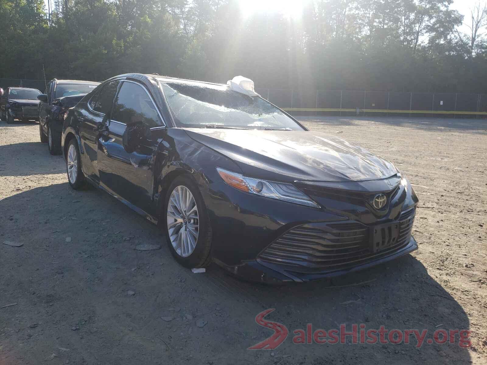 4T1B11HK8JU523340 2018 TOYOTA CAMRY