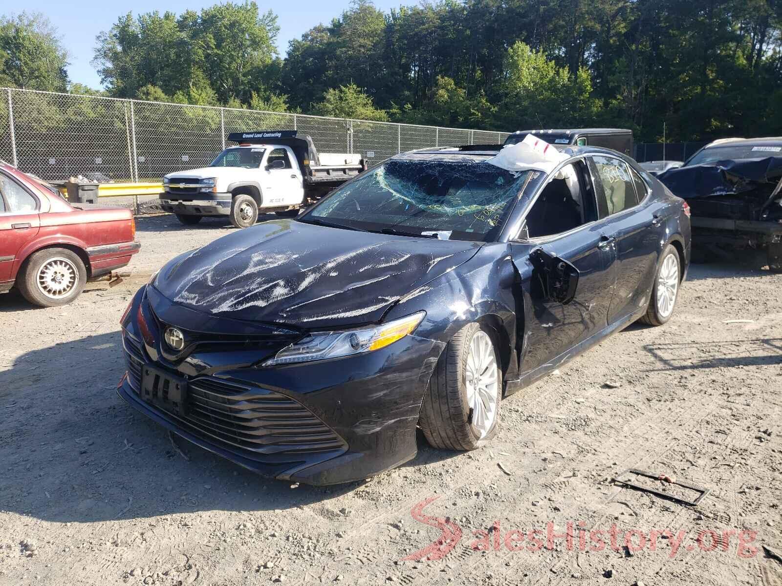 4T1B11HK8JU523340 2018 TOYOTA CAMRY