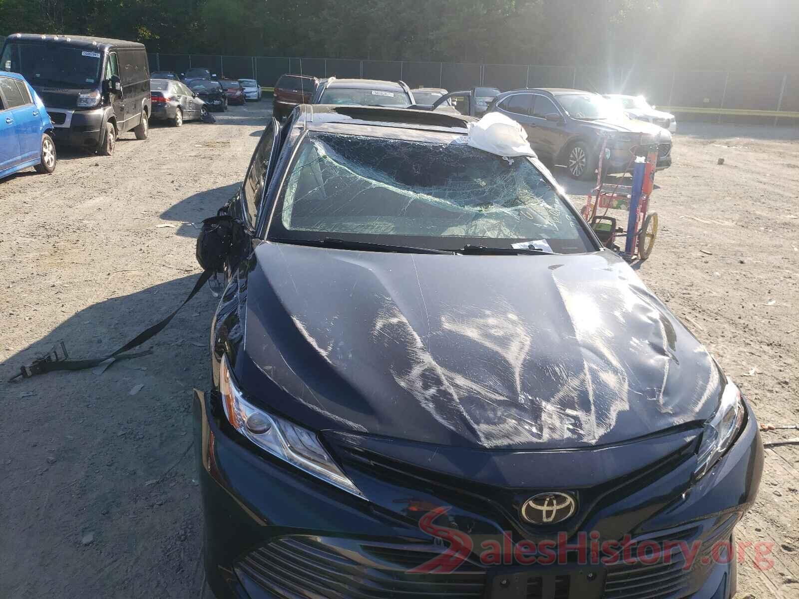 4T1B11HK8JU523340 2018 TOYOTA CAMRY