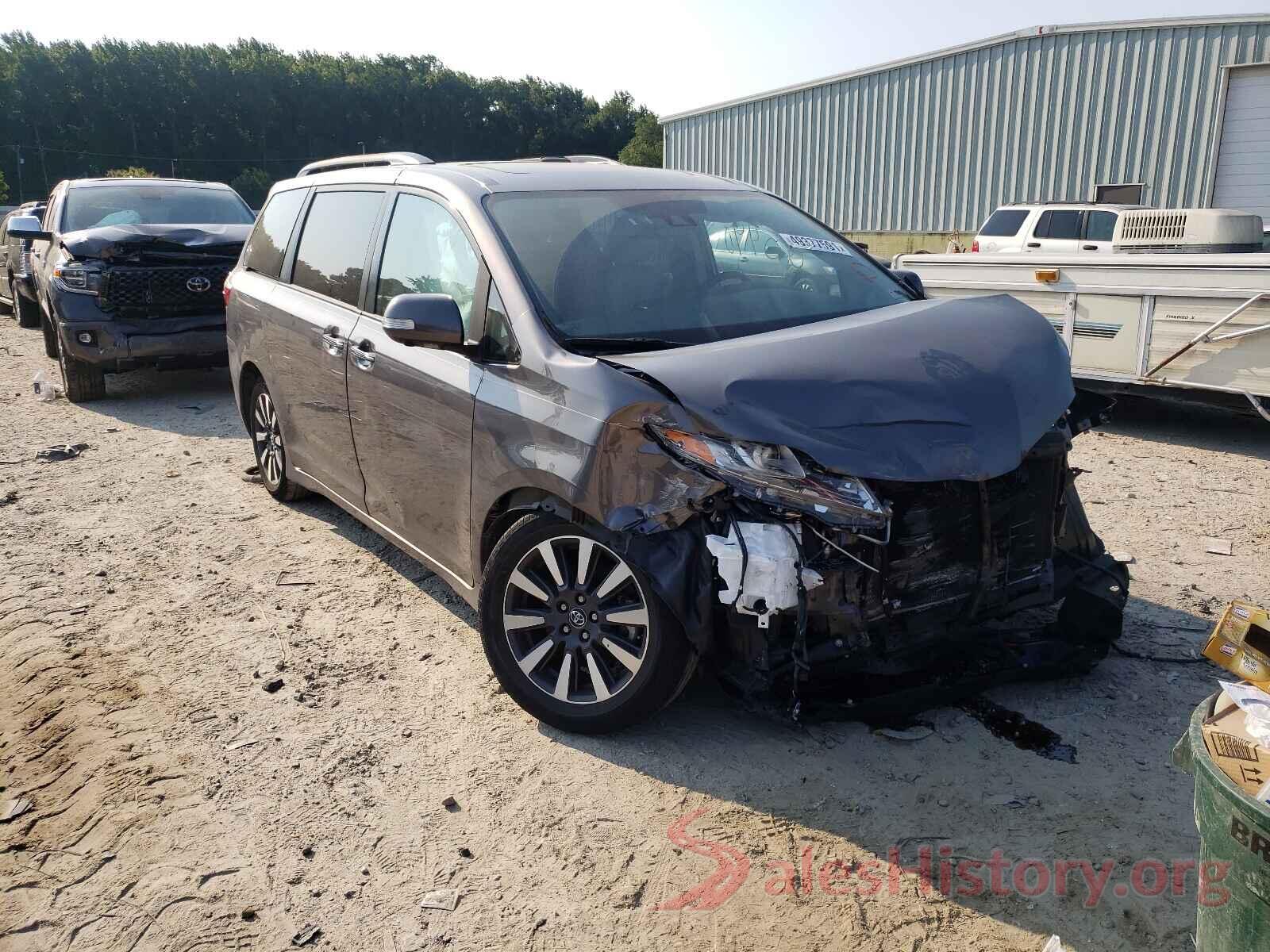 5TDYZ3DC6JS952093 2018 TOYOTA SIENNA