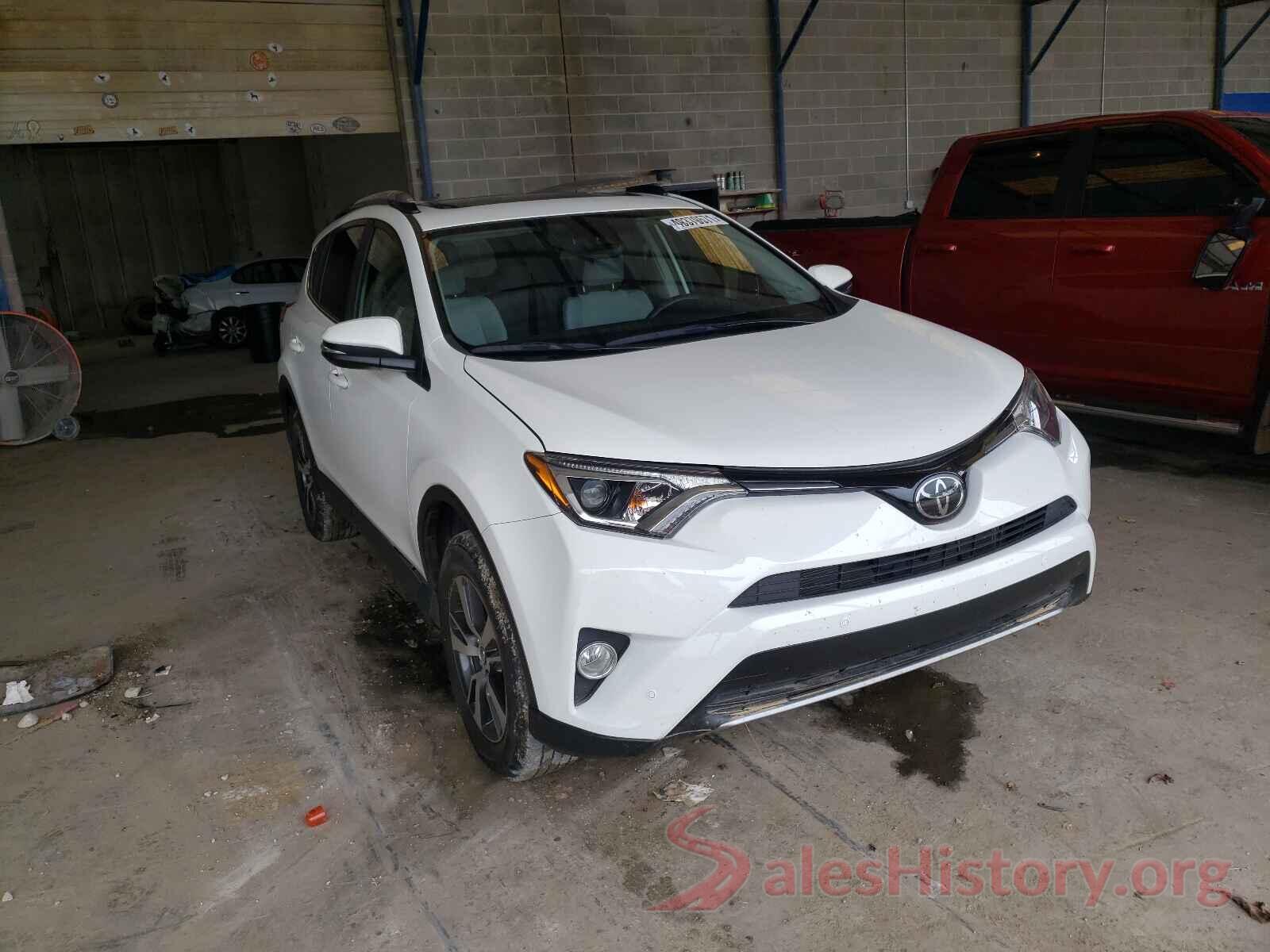 JTMWFREV0JJ723800 2018 TOYOTA RAV4