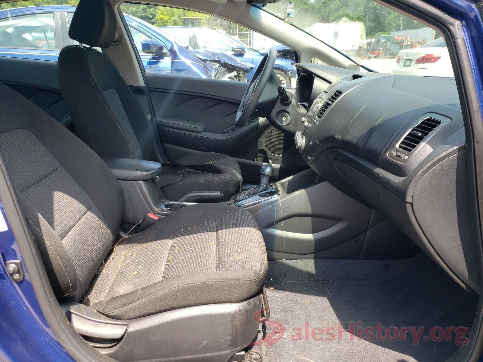 3KPFK4A71JE167256 2018 KIA FORTE