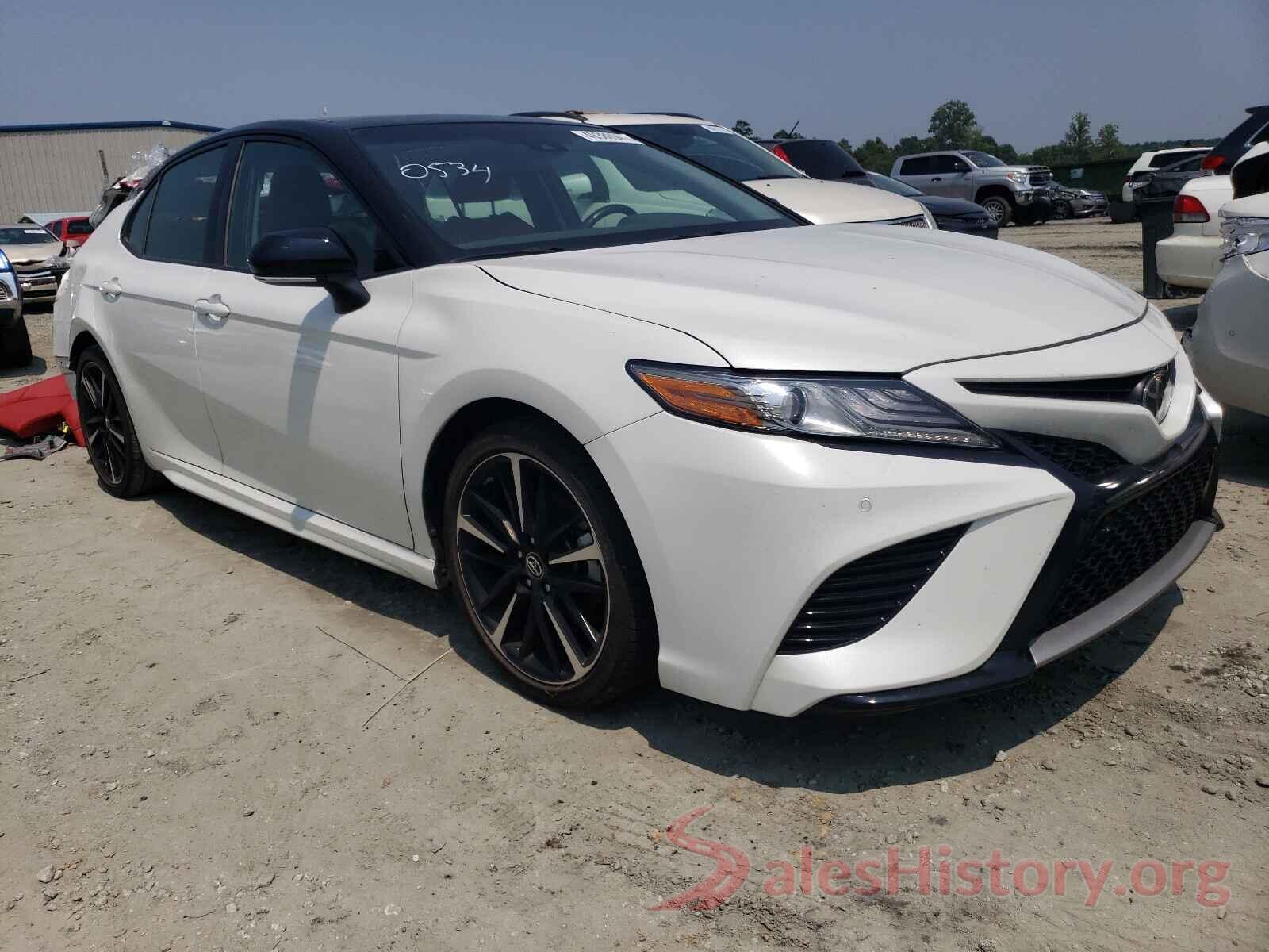 4T1B61HK0JU150411 2018 TOYOTA CAMRY