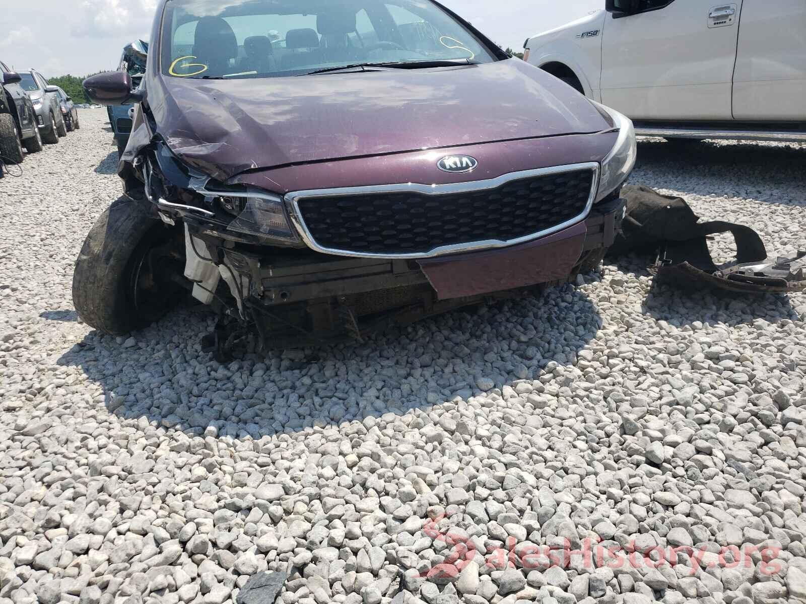 3KPFK4A73HE042768 2017 KIA FORTE