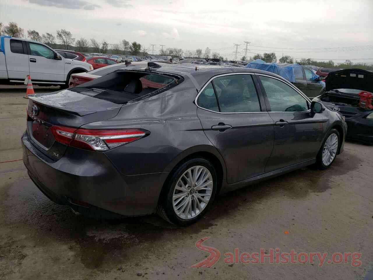 4T1B11HKXKU849304 2019 TOYOTA CAMRY