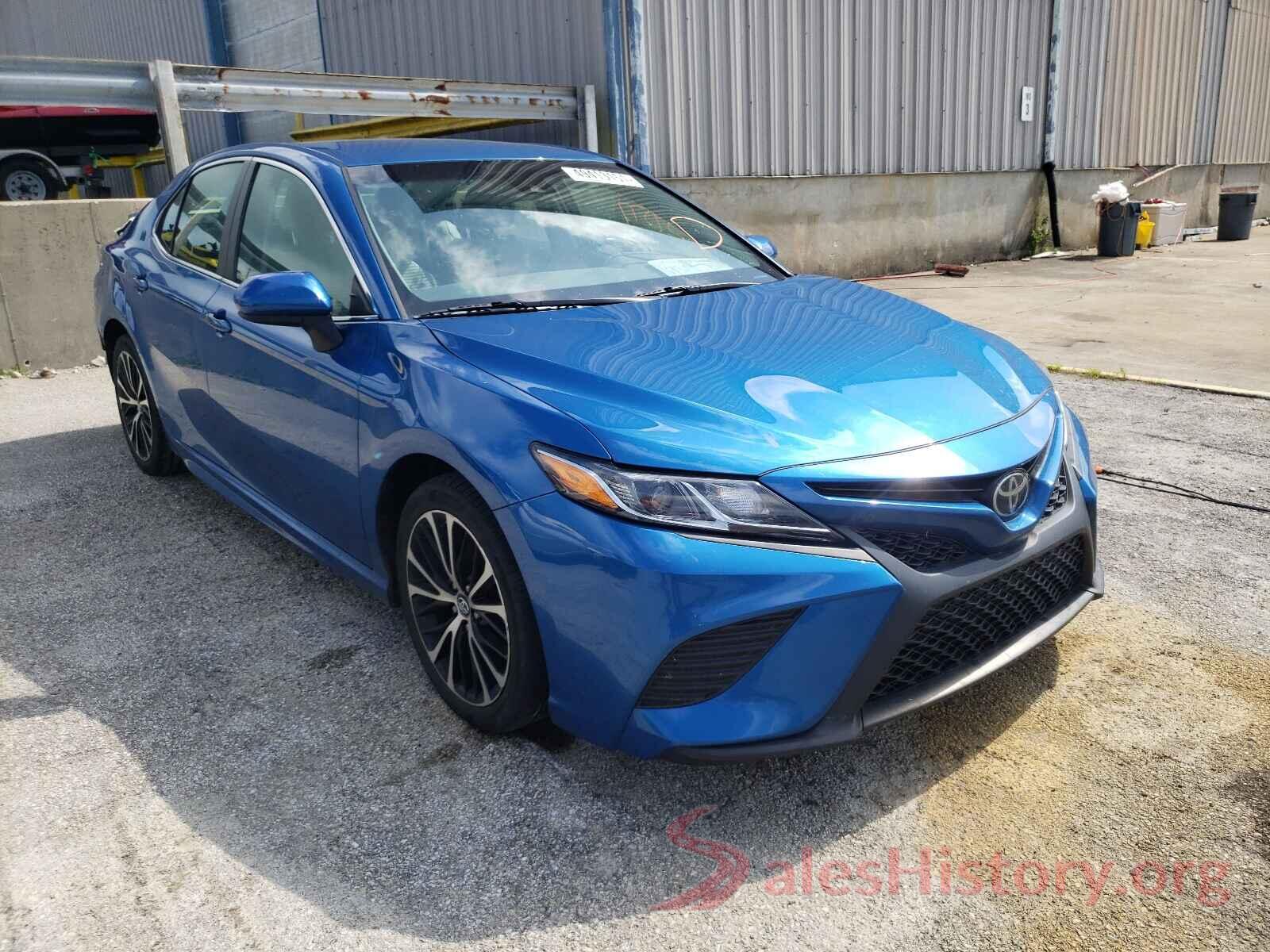 4T1B11HK5JU020235 2018 TOYOTA CAMRY