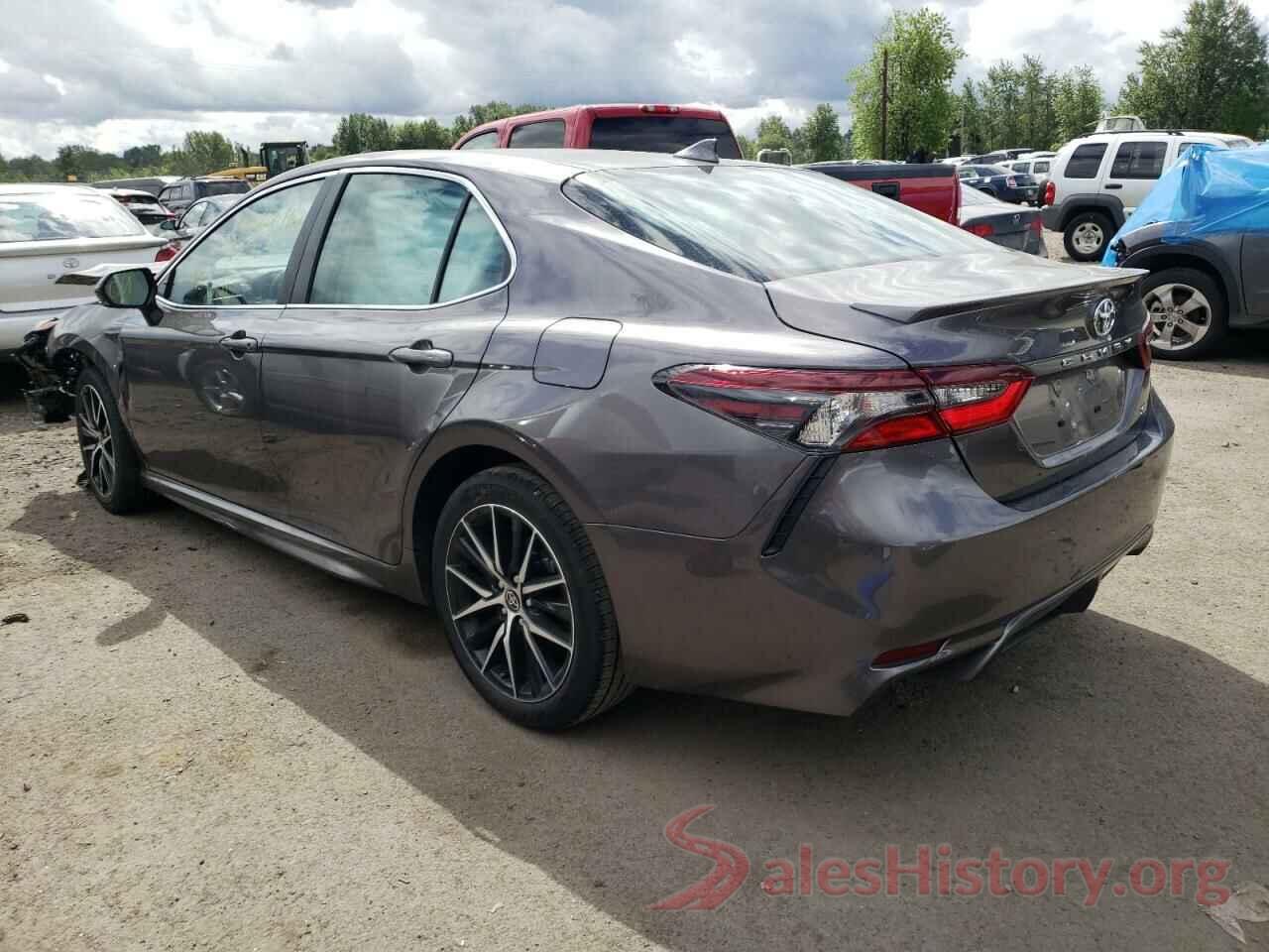 4T1G11AKXNU629651 2022 TOYOTA CAMRY