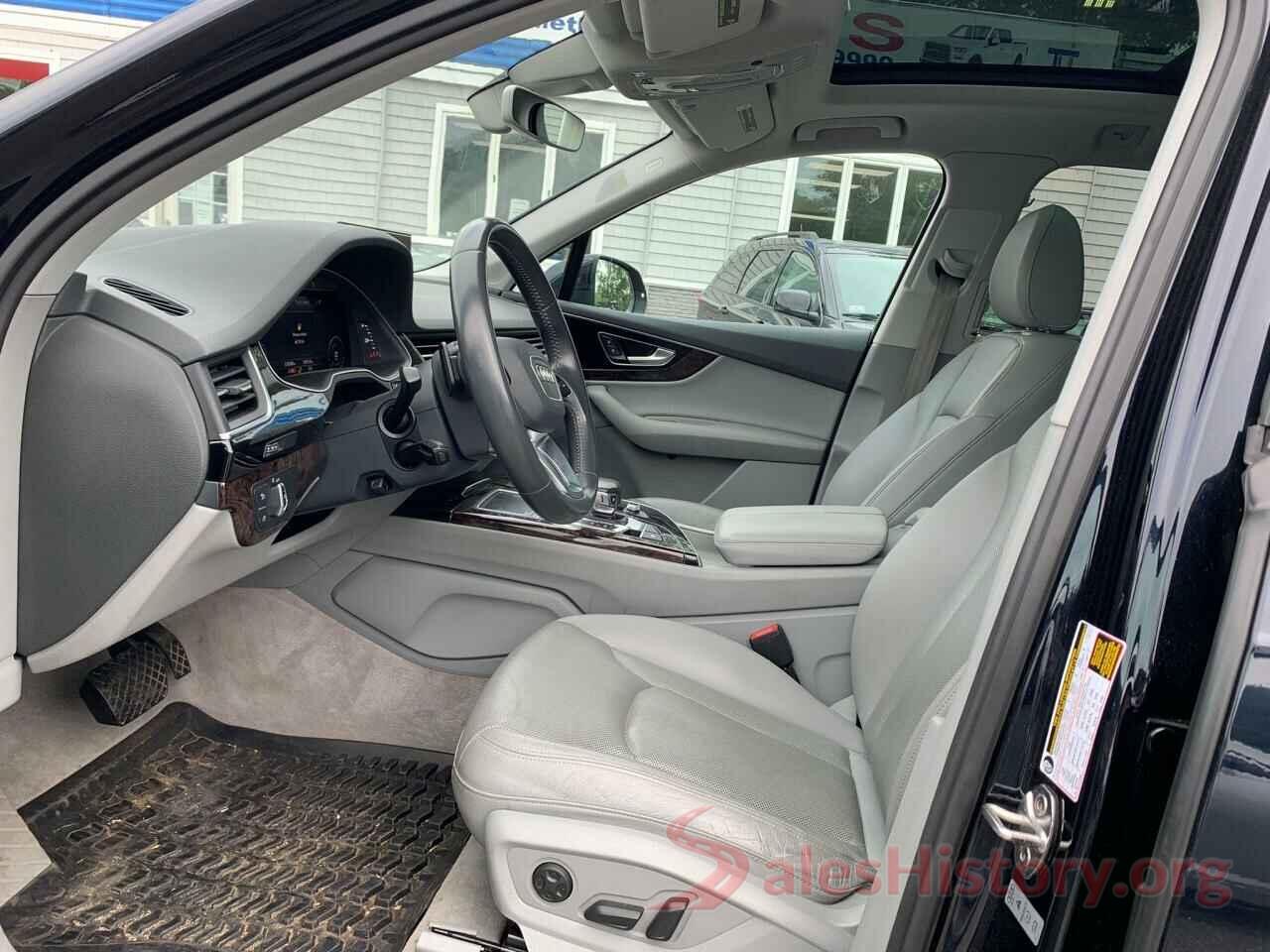 WA1LAAF70HD009140 2017 AUDI Q7