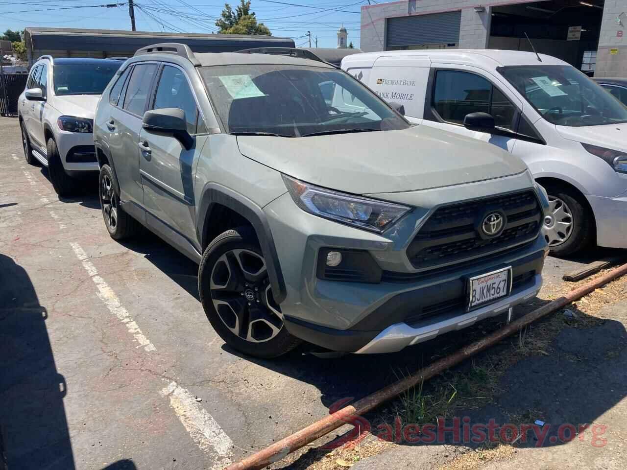 2T3J1RFV3KW001232 2019 TOYOTA RAV4