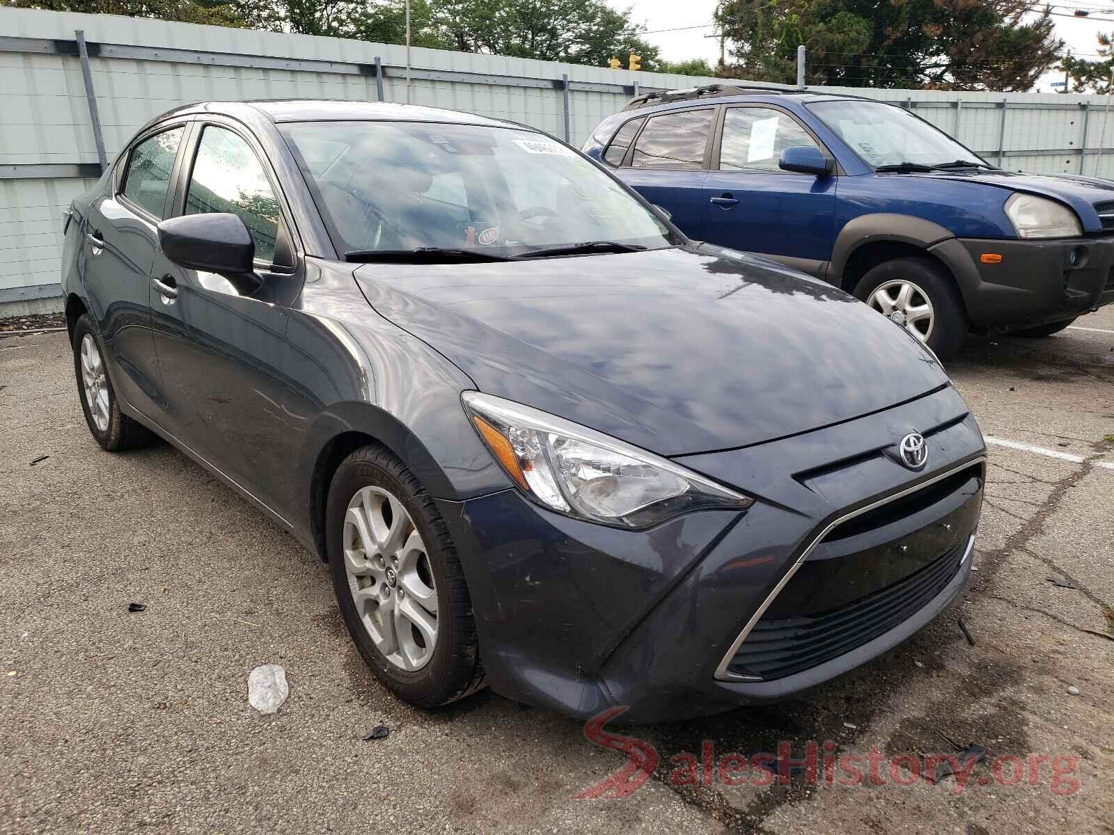 3MYDLBYVXHY182877 2017 TOYOTA YARIS