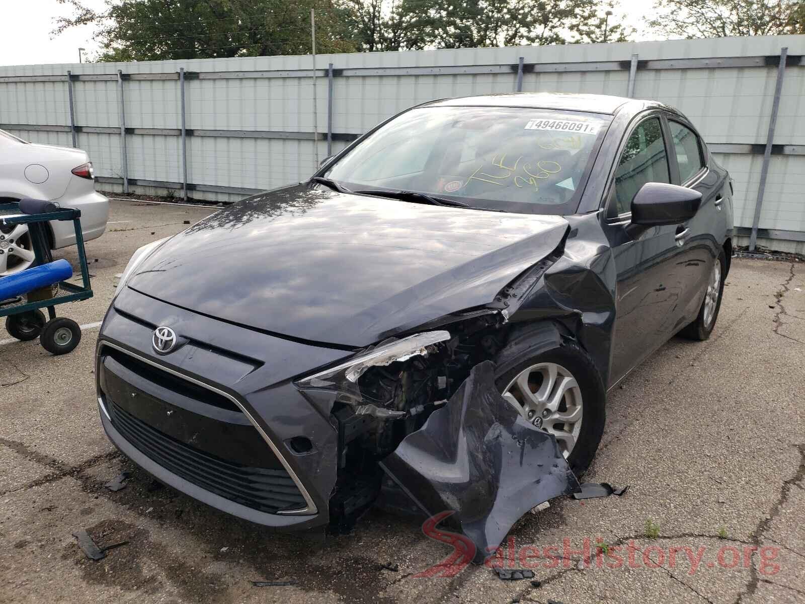 3MYDLBYVXHY182877 2017 TOYOTA YARIS