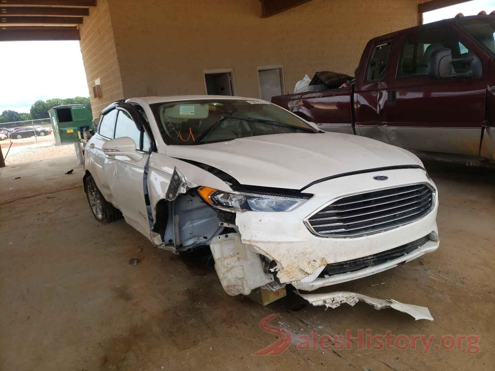 3FA6P0MU9KR137272 2019 FORD FUSION