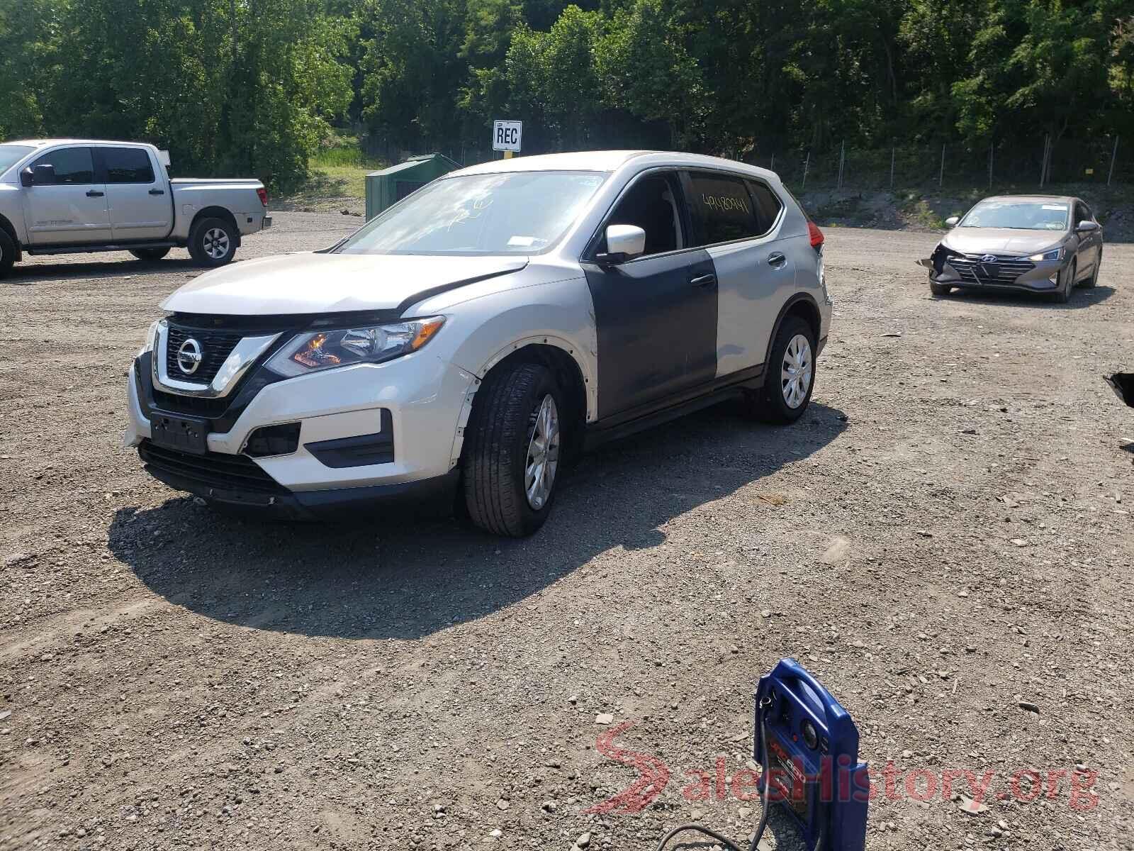 JN8AT2MV3HW256000 2017 NISSAN ROGUE