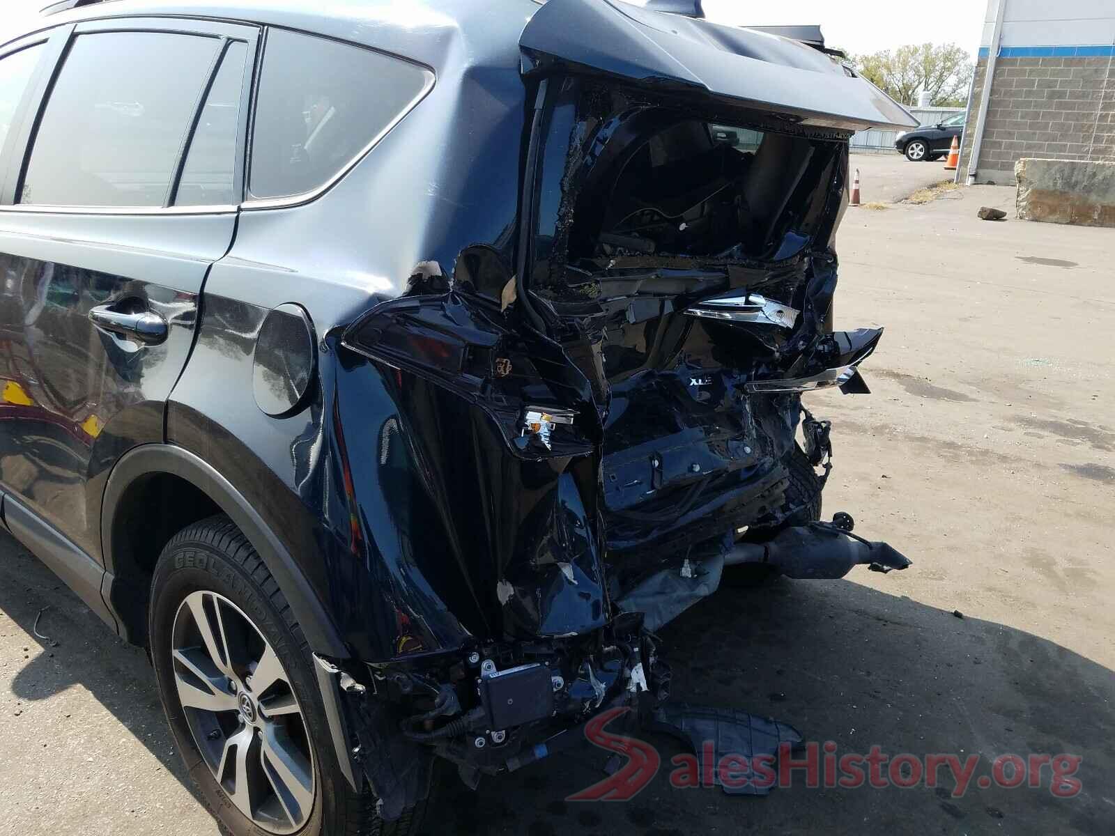 JTMWFREV1JD133460 2018 TOYOTA RAV4