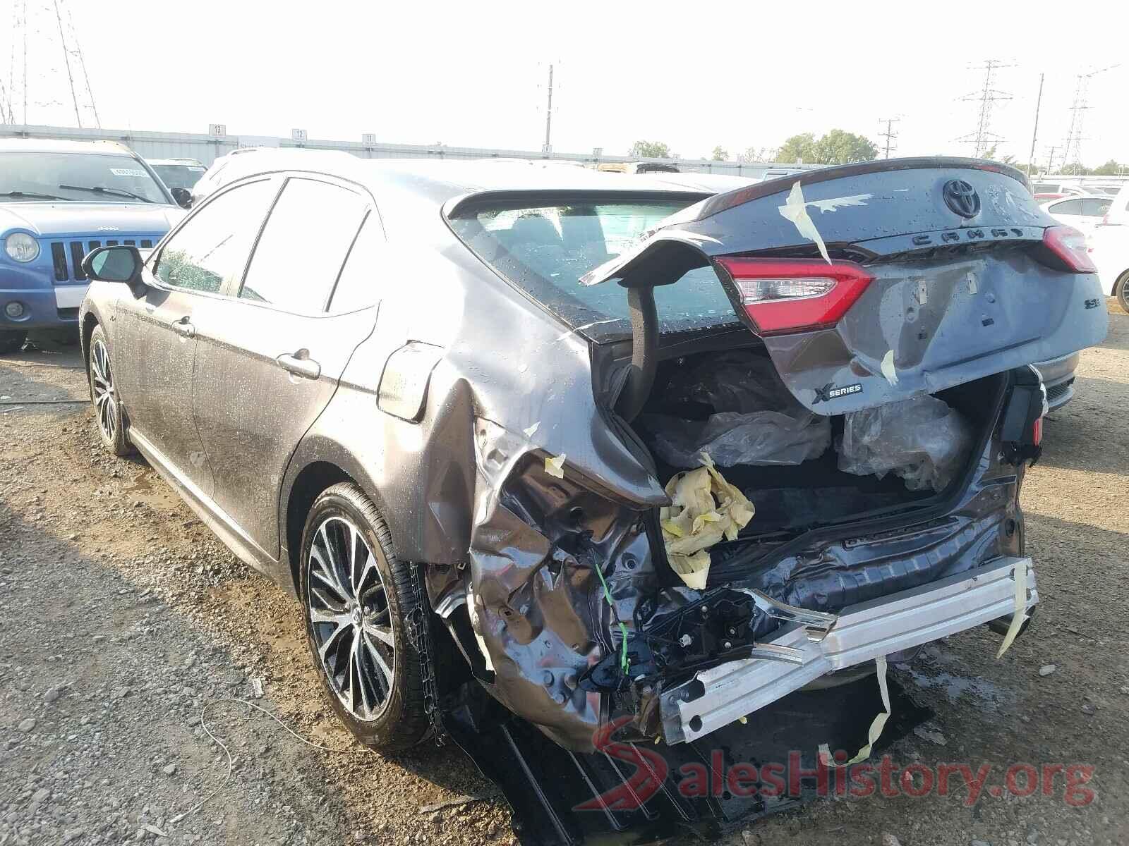 4T1B11HK4JU668259 2018 TOYOTA CAMRY