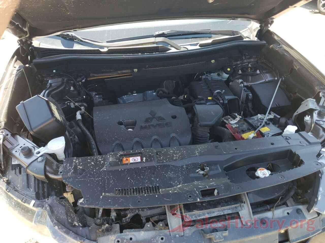 JA4AZ3A33JZ005317 2018 MITSUBISHI OUTLANDER