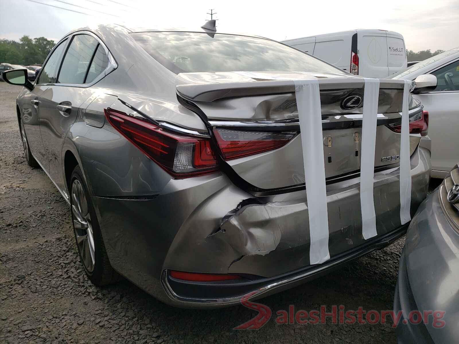 JTHB21B18K2027578 2019 LEXUS ES300