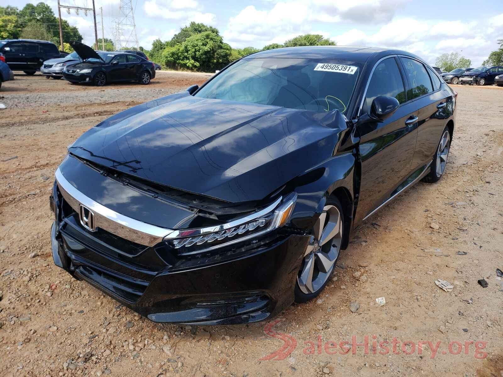 1HGCV1F94JA084752 2018 HONDA ACCORD