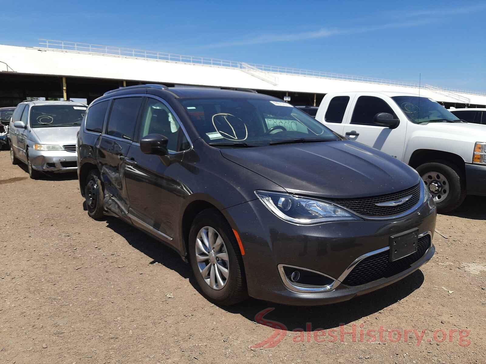 2C4RC1BG8KR680592 2019 CHRYSLER PACIFICA