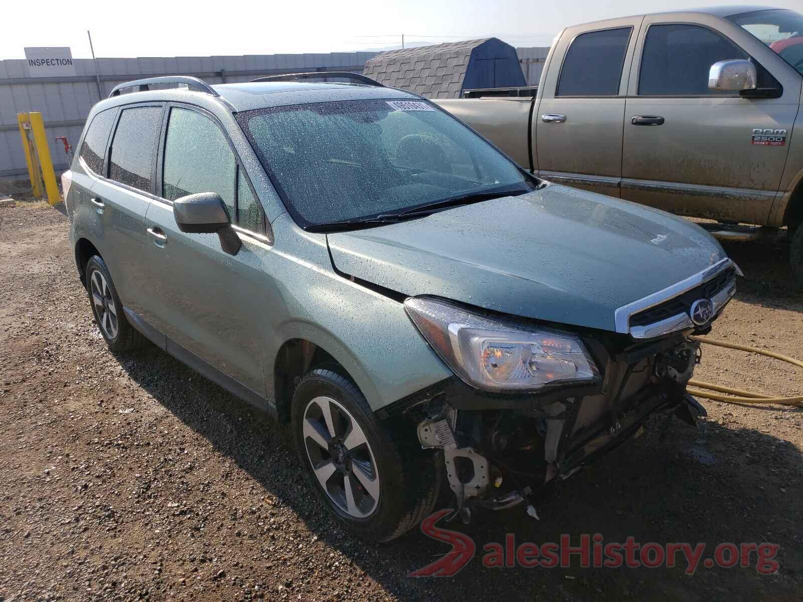 JF2SJAGC1JH581671 2018 SUBARU FORESTER