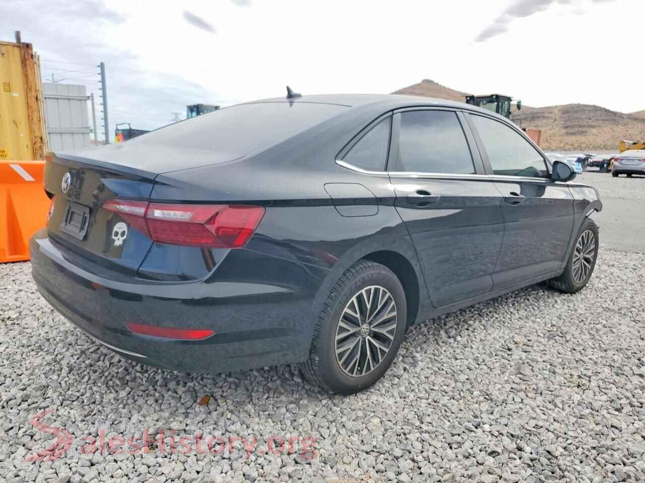 2020 VOLKSWAGEN JETTA VIN 3VWCB7BU6LM049900, right side view