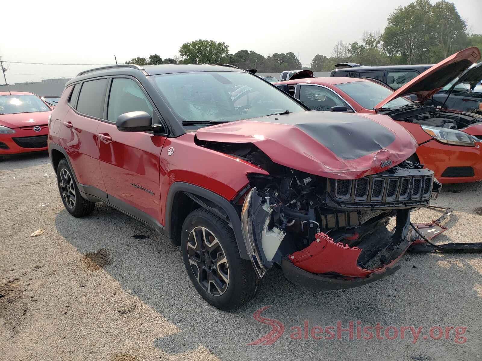 3C4NJDDBXKT795893 2019 JEEP COMPASS