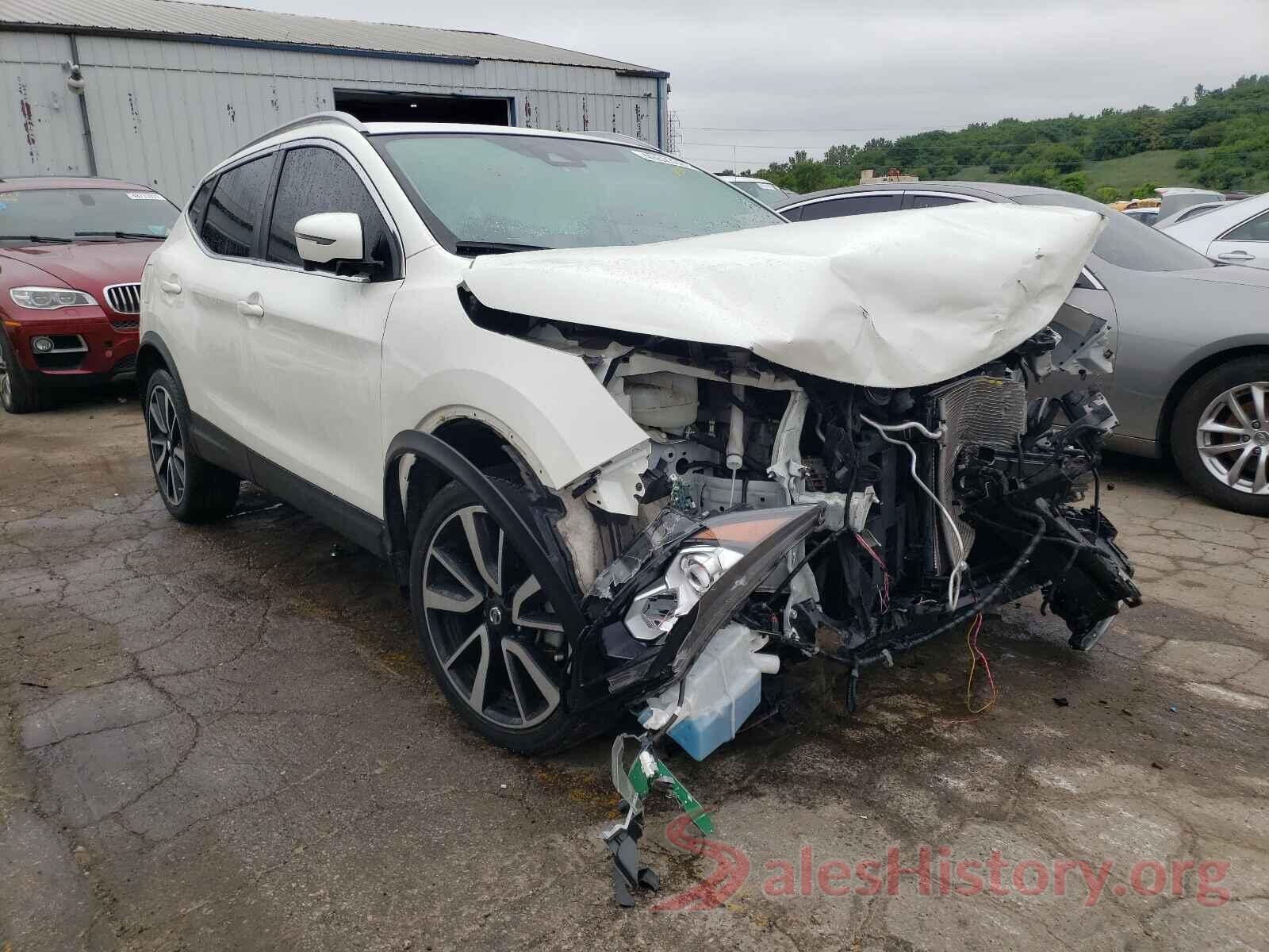 JN1BJ1CRXHW135570 2017 NISSAN ROGUE