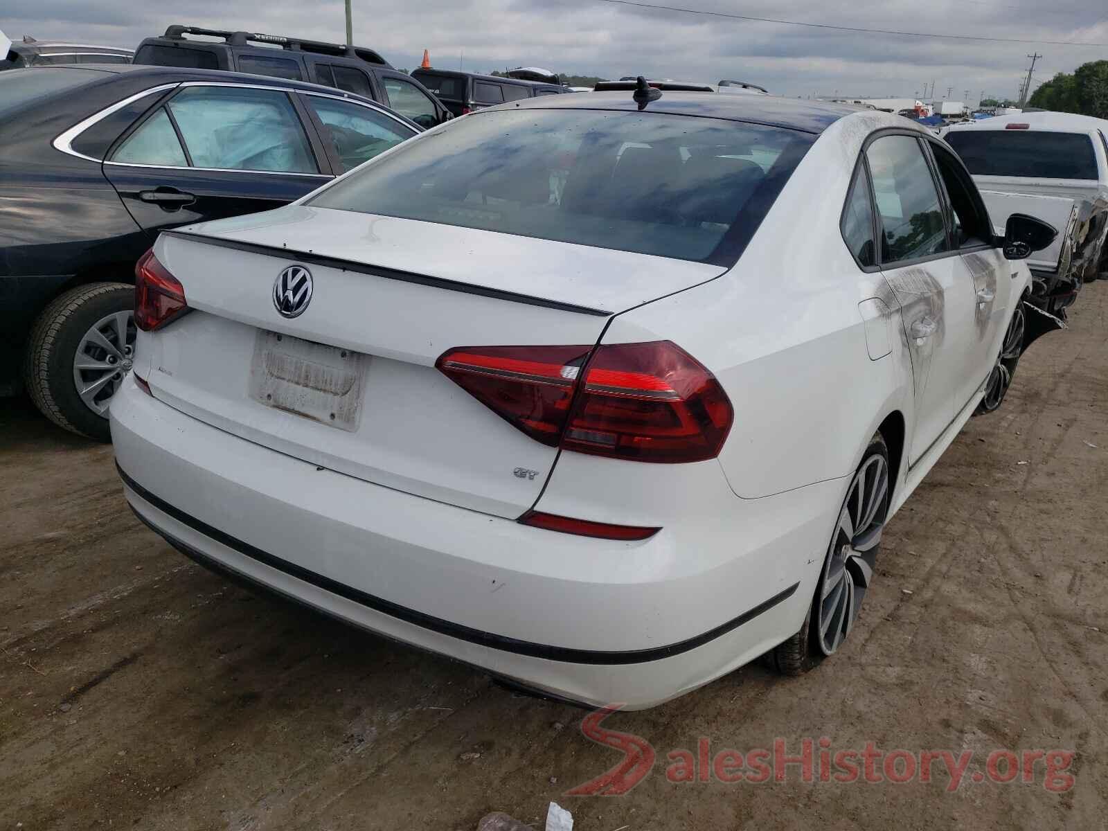 1VWJM7A33JC048597 2018 VOLKSWAGEN PASSAT