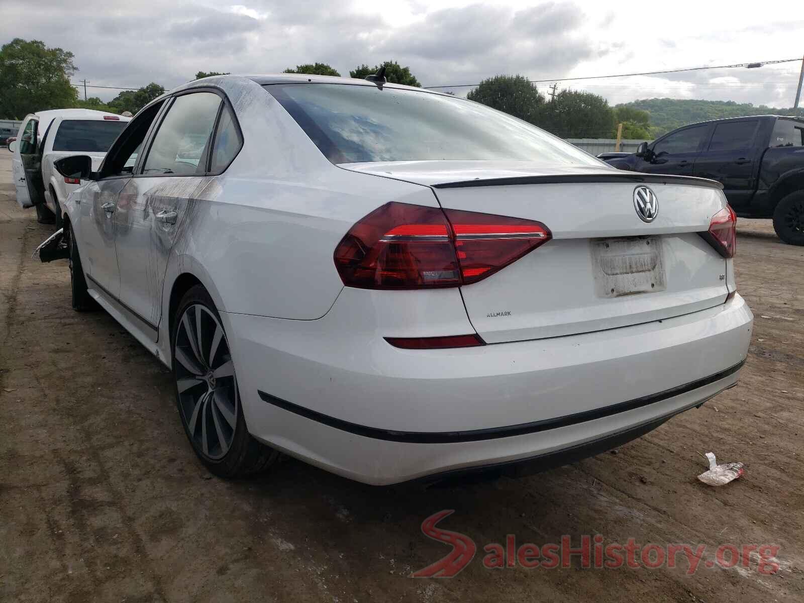 1VWJM7A33JC048597 2018 VOLKSWAGEN PASSAT